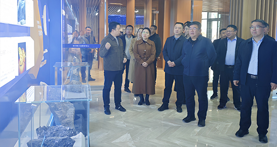 西部矿业赴栾川考察调研建研荣骏尾矿资源综合利用项目.jpg 西部矿业赴栾川考察调研建研荣骏尾矿资源综合利用项目.jpg